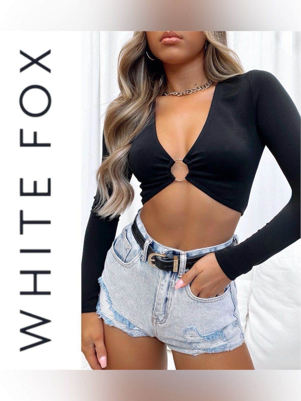 *Final Price* White Fox | Closing In Long Sleeve Crop Top in Black Size Small